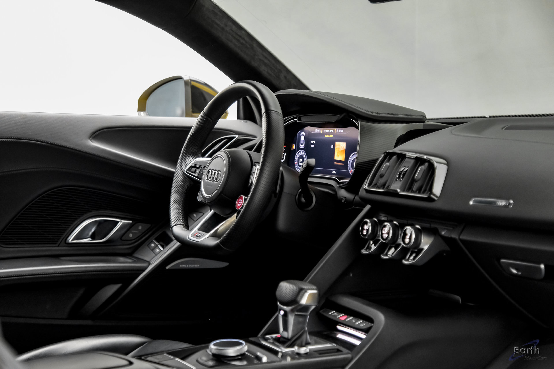 Used 2021 Audi R8 V10 w/ Premium Package RWD image 53