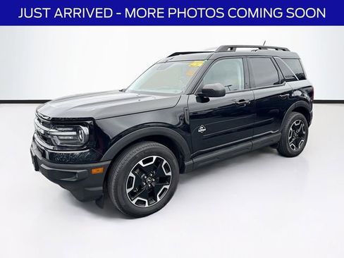 Used 2023 Ford Bronco Sport Outer Banks w/ Tech Package image 3