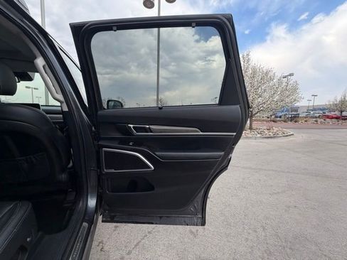 Used 2020 Kia Telluride EX FWD image 28