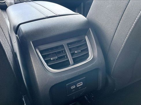 Used 2025 Chevrolet Blazer LT image 10