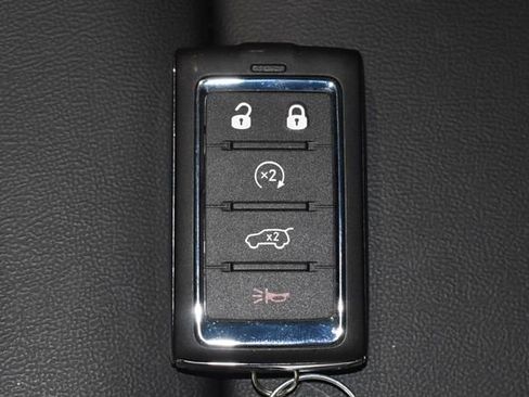 New 2025 Jeep Grand Cherokee Limited w/ Trailer Tow Package image 12