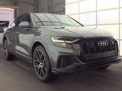 Used 2020 Audi Q8 Premium Plus w/ Premium Plus Package AWD/4WD image 2