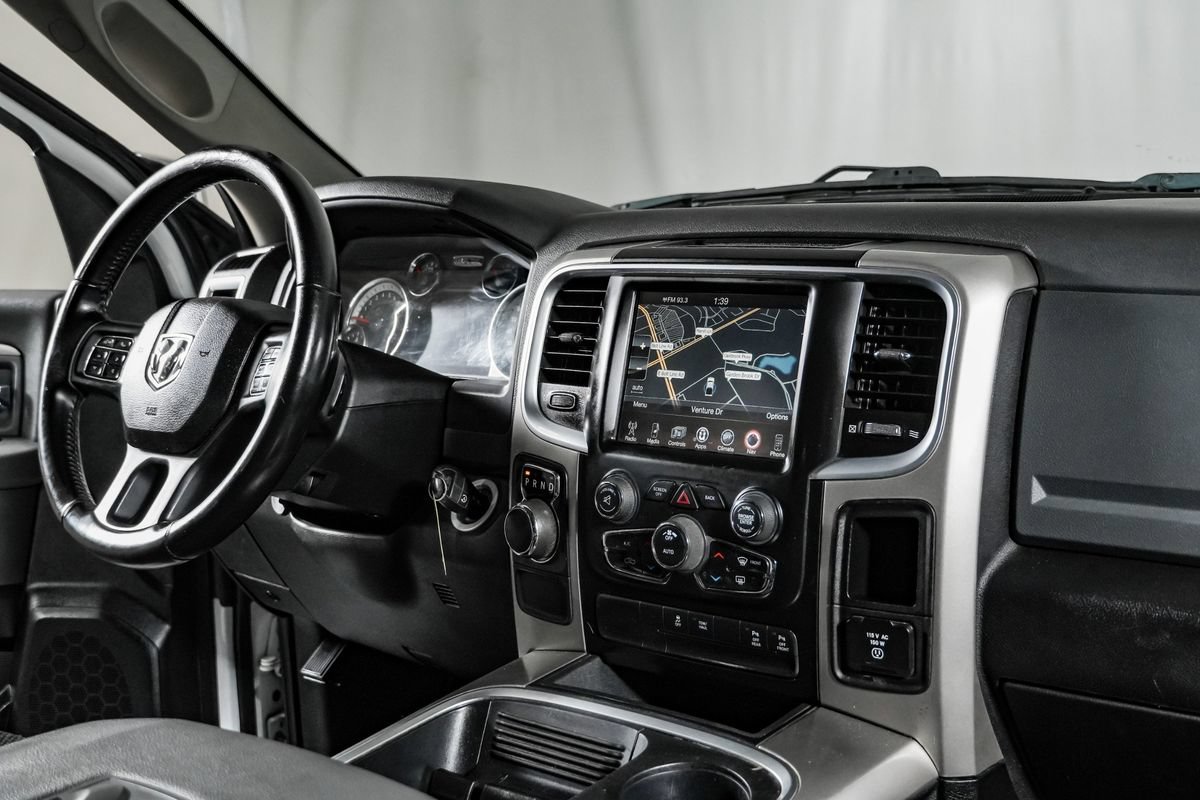 Used 2017 RAM 1500 SLT RWD image 22