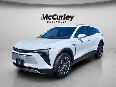 Used 2024 Chevrolet Blazer EV LT AWD/4WD image 3