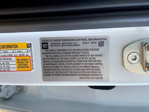 Used 2024 Chevrolet Silverado 2500 LTZ w/ LTZ Convenience Package image 31