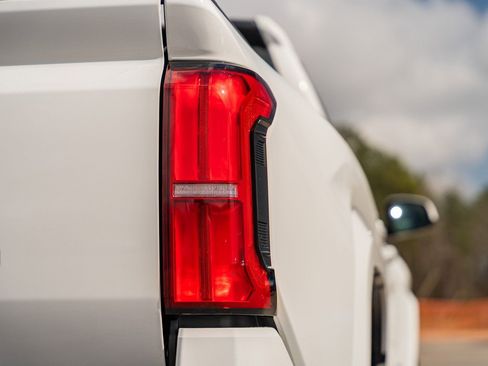 Used 2024 Toyota Tacoma SR5 image 15