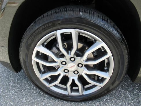 Used 2023 GMC Terrain Denali w/ LPO, Floor Liner Package image 7