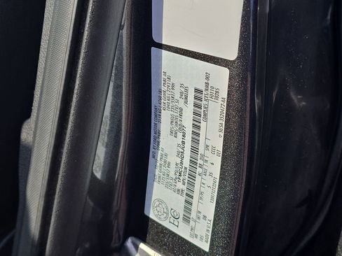 Used 2018 Ford Escape SEL image 40