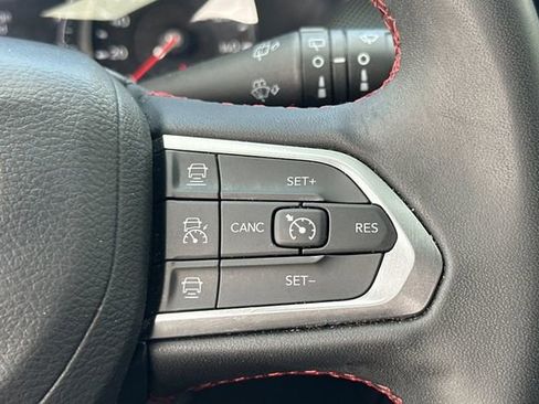 Used 2024 Jeep Compass Trailhawk image 27