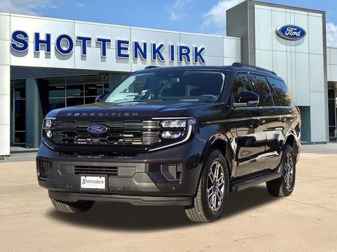 New 2025 Ford Expedition Active RWD image 3