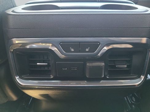 Used 2021 GMC Sierra 1500 AT4 w/ AT4 Value Package AWD/4WD image 11