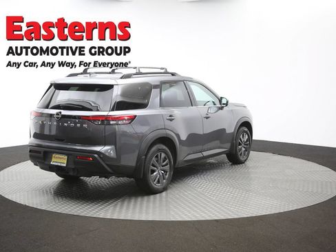Used 2023 Nissan Pathfinder SV w/ SV Premium Package AWD/4WD image 44