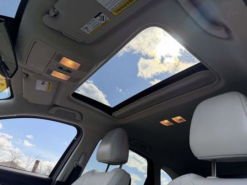 Used 2023 MAZDA CX-5 AWD 2.5 S w/ Premium Plus Pkg image 11