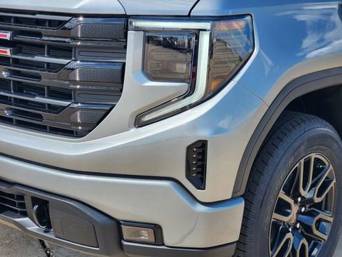 New 2026 GMC Sierra 1500 Elevation image 7