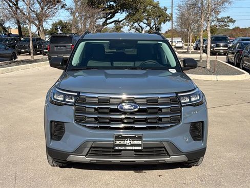 Used 2025 Ford Explorer Active image 10