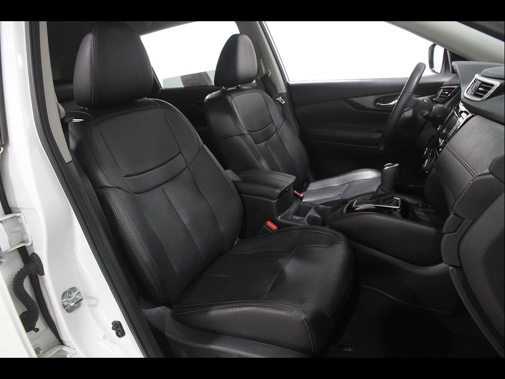 Used 2020 Nissan Rogue SL w/ Premium Package AWD/4WD image 18