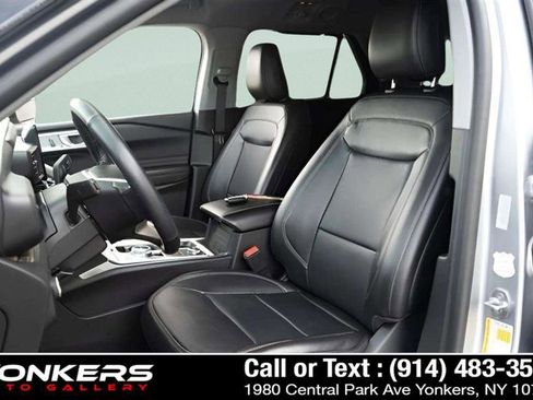 Used 2023 Ford Explorer Limited image 47