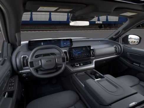 New 2026 Ford Expedition Platinum w/ Stealth Performance Package AWD/4WD image 9