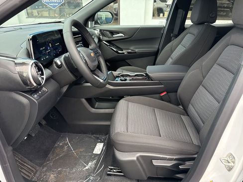 New 2026 Chevrolet Equinox LT image 18