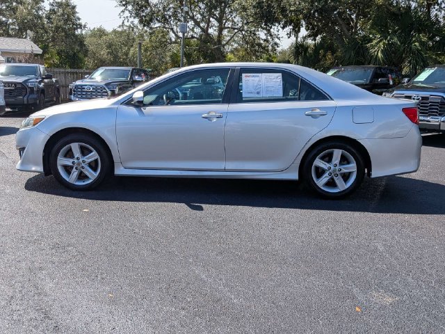 Used 2013 Toyota Camry SE FWD image 6
