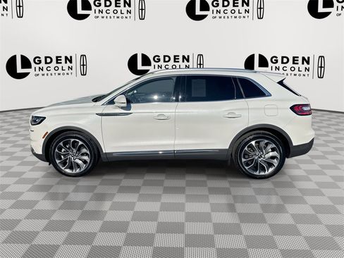 Certified 2022 Lincoln Nautilus Reserve image 5