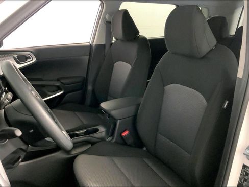 Certified 2025 Kia Soul LX FWD image 22