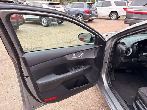 Used 2023 Kia Forte LXS FWD image 22