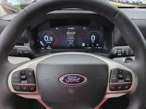 New 2026 Ford Explorer Active RWD image 29