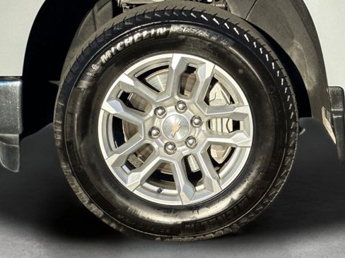 Used 2024 Chevrolet Silverado 1500 LT image 35