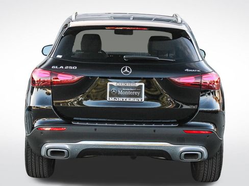 Certified 2025 Mercedes-Benz GLA 250 4MATIC image 8