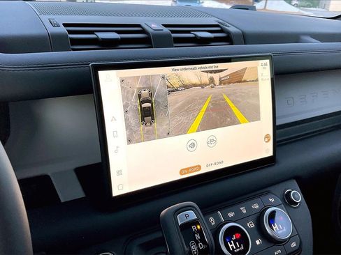 Used 2025 Land Rover Defender 110 S image 13