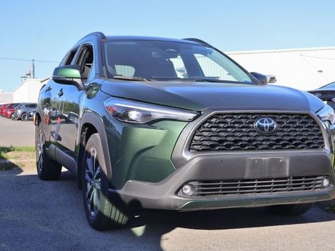 Used 2023 Toyota Corolla Cross XLE w/ Convenience Package AWD/4WD image 3