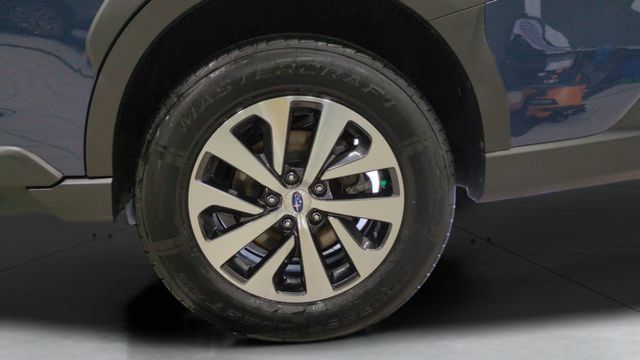 Used 2024 Subaru Outback Premium AWD/4WD image 25