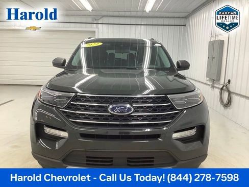 Used 2022 Ford Explorer XLT w/ Equipment Group 202A image 2