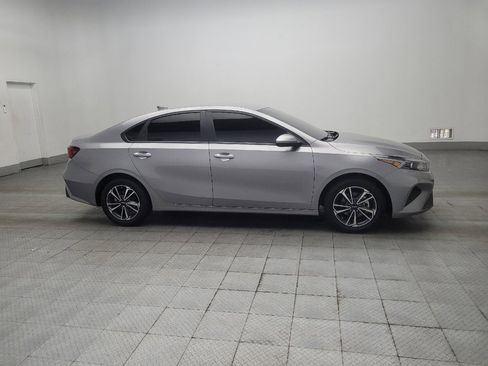 Used 2024 Kia Forte LXS FWD image 11
