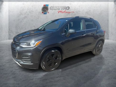 Used 2019 Chevrolet Trax LT w/ LT Convenience Package FWD image 1