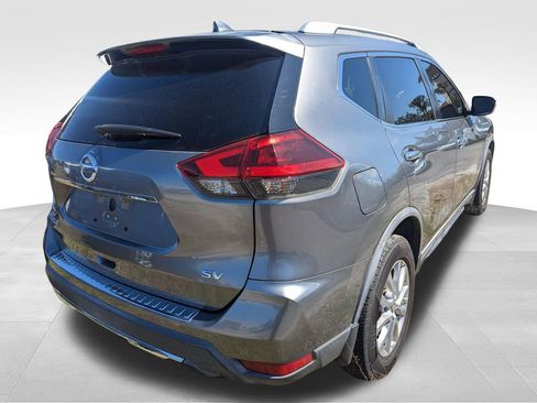 Used 2018 Nissan Rogue SV image 8