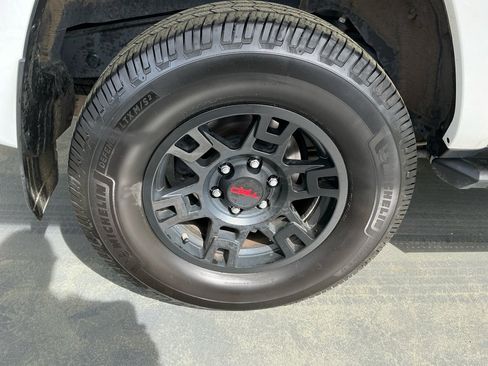 Used 2023 Toyota 4Runner TRD Off-Road Premium w/ Moonroof Package image 29