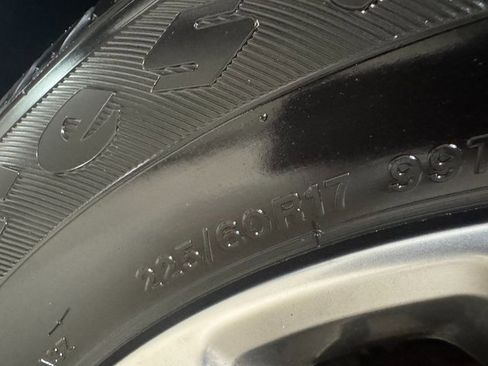 Used 2019 Jeep Cherokee Latitude Plus image 22