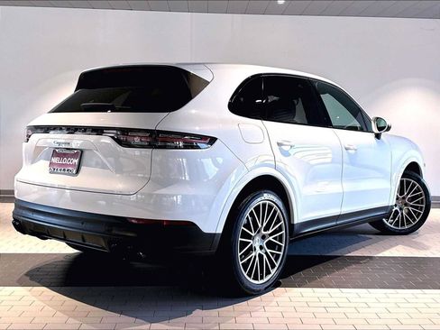 Used 2023 Porsche Cayenne Platinum Edition AWD/4WD image 10