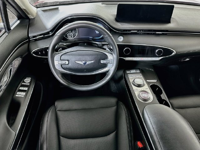 Used 2025 Genesis GV70 2.5T AWD/4WD image 27