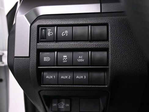 Used 2025 Toyota Tacoma TRD Off-Road w/ TRD Off Road Upgrade Package image 35