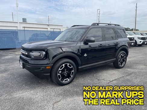 Used 2022 Ford Bronco Sport Outer Banks w/ Tech Package AWD/4WD image 7