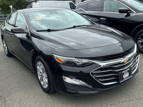 Used 2024 Chevrolet Malibu LT FWD image 2