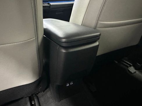 Used 2025 Toyota Prius XLE image 50