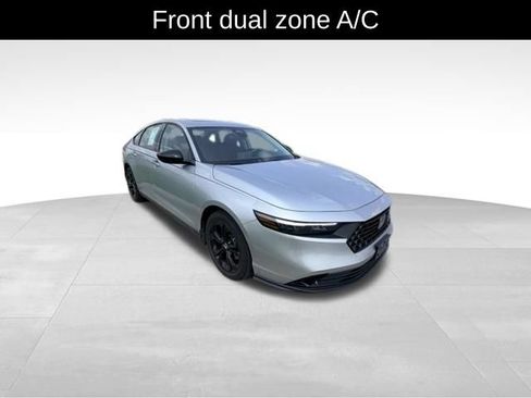Used 2025 Honda Accord SE image 5