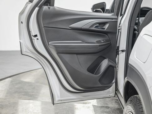 Used 2023 Chevrolet TrailBlazer LT FWD image 26