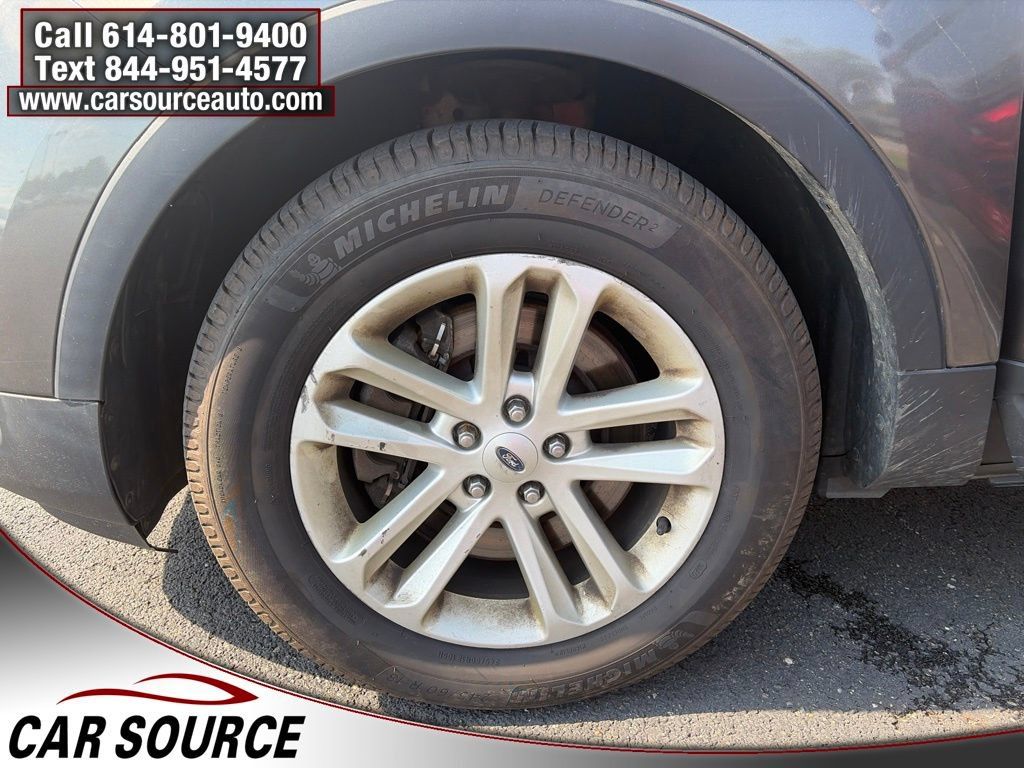 Used 2016 Ford Explorer XLT w/ Equipment Group 201A FWD image 25