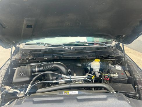 Used 2018 RAM 1500 Express AWD/4WD image 22