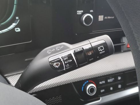 Certified 2023 Kia Sportage LX image 17